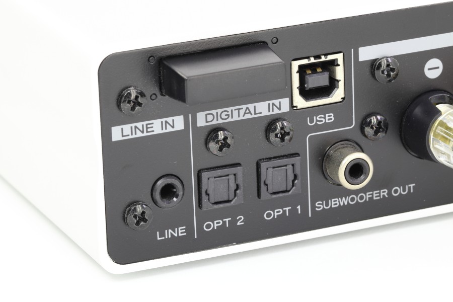 gniazda toslink digital in na tylnym panelu urządzenia
