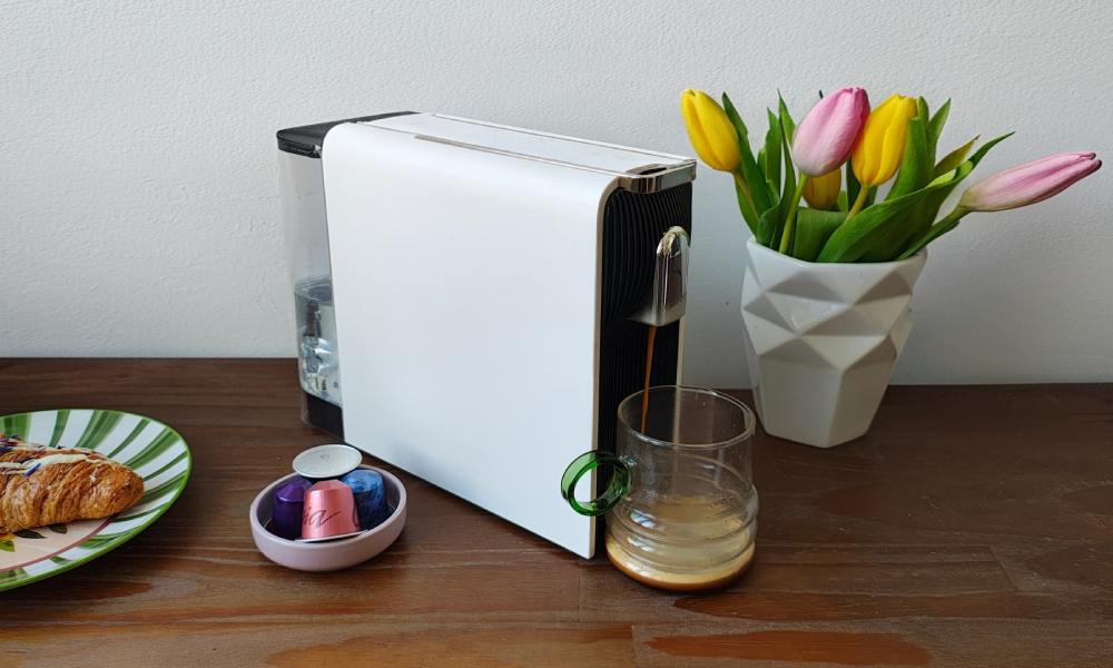 kawa zaparzana w ekspresie Raven EEK002CB