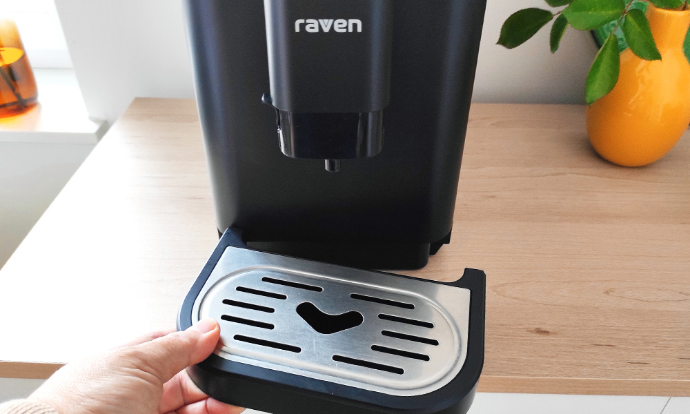 test ekspresu Raven EEC001 widok na tackę ociekową