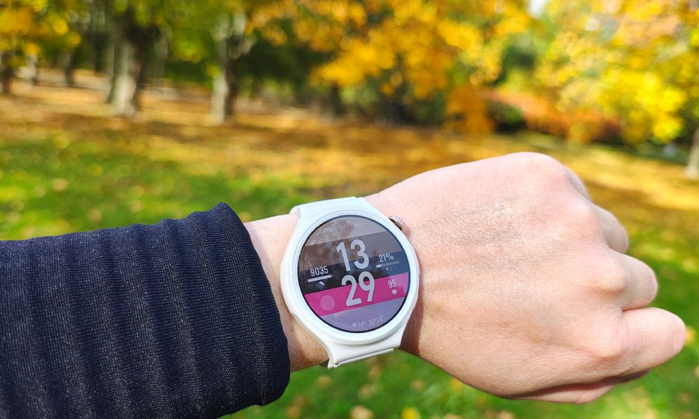 tarcza smartwatcha Huawei Watch 6 Pro