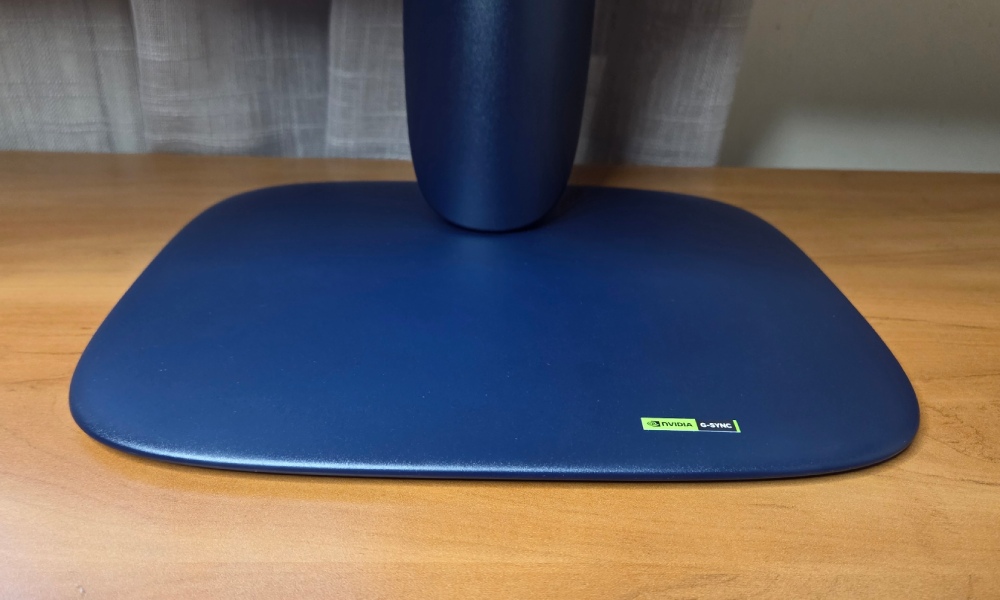 test monitora Alienware AW3425DW podstawa