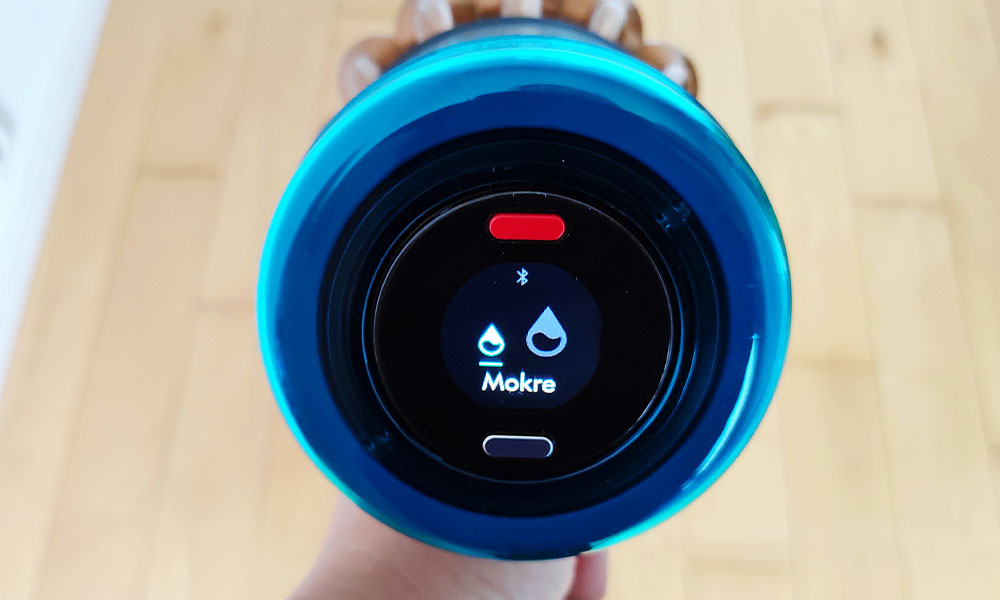 Widok na panel sterowania i dwa tryby mopowania w Dyson V16