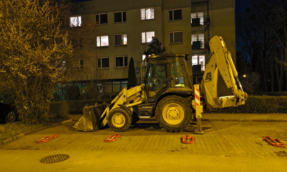 vivo V70 FE zdjęcie nocne - traktor