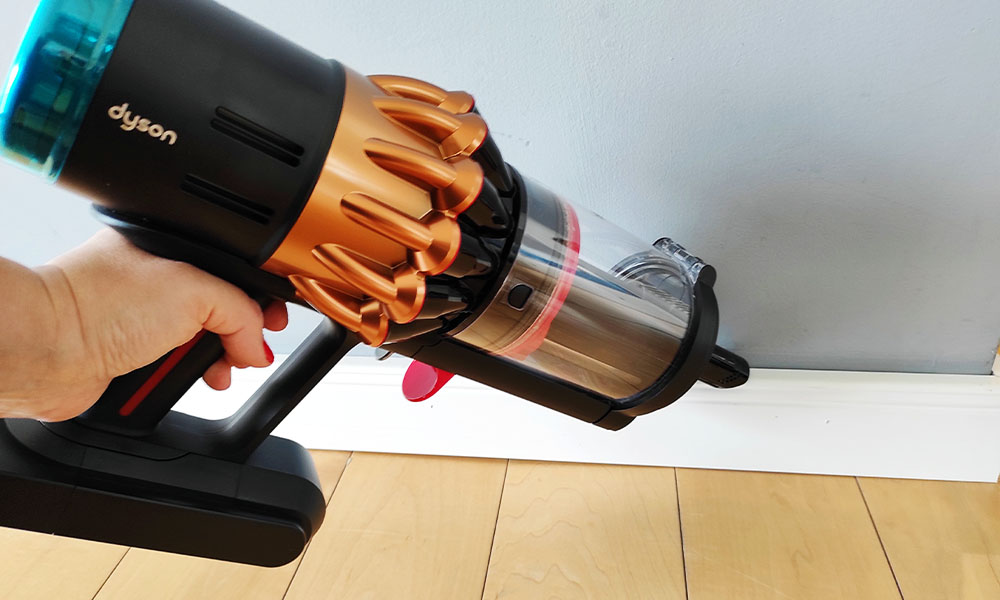 wbudowana ssawka szczelinowa w Dyson V16