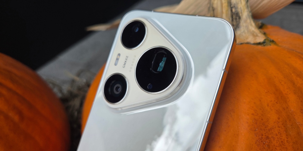 Zbliżenie na wyspę aparat&oacute;w w smartfonie Huawei pura 90s pro max