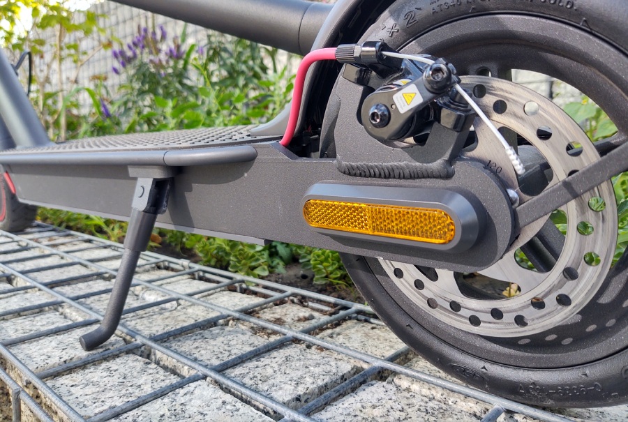 hamulec tylny, ten tarczowy, w hulałce xiaomi Mi Electric Scooter Pro2 2022