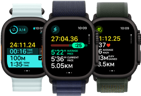 Parametry pływania, biegania oraz jazdy na rowerze widoczne na trzech urządzeniach Apple Watch Ultra 2