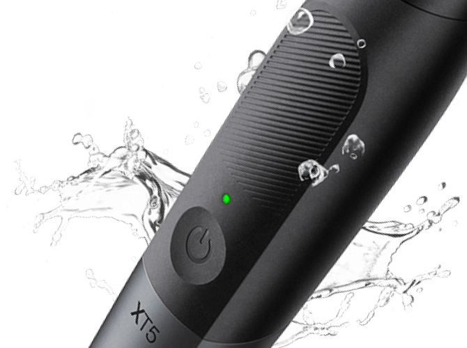 AquaGrip - Urządzenie jest w pełni wodoodporne, a dzięki technologii AquaGrip zapewnia pewny chwyt i kontrolę, zwłaszcza pod prysznicem.