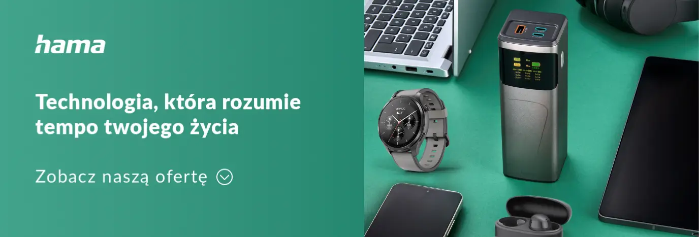 akcesoria hamy na zielonym biurku z prawej storny a po lewej zielone zło z logo i hasłami reklamowymi.