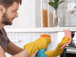 Jak wyczyścić piekarnik – 10 domowych sposobów na pozbycie się przypaleń, tłustych plam i zacieków