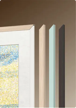 Magnetyczne ramki dekoracyjne w różnych kolorach: biała, brzozowa, miętowa i ciemna na ścianie z obrazem