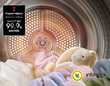 Program Higiena w suszarce Samsung, eliminujący do 99,9% bakterii, z widocznym pluszowym królikiem i certyfikatem jakości