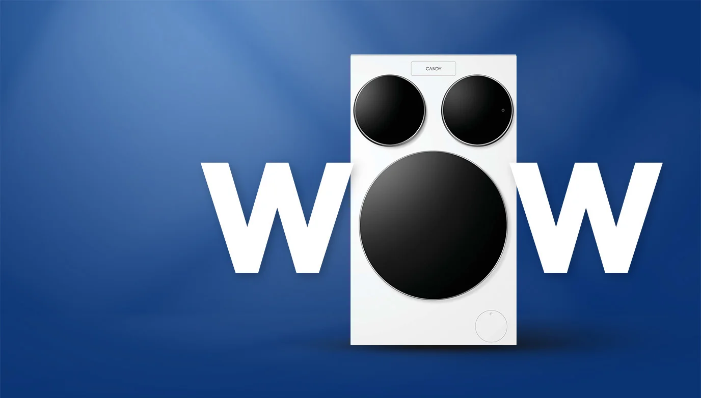 Pralka Candy MultiWash na niebieskim tle