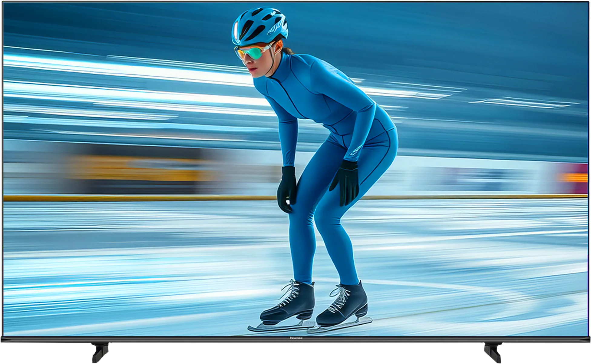Na ekranie telewizora Hisense łyżwiarz w niebieskim stroju i kasku widoczny na tle lodowiska w ruchu.