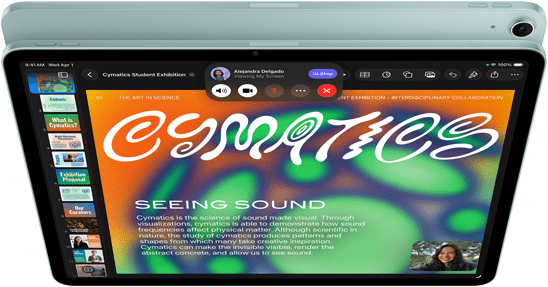 iPad Air, kolor niebieski, góra obudowy, na ekranie wyświetlana jest funkcja udostępniania ekranu aplikacji Keynote podczas rozmowy przez FaceTime, tył obudowy, tylny aparat szerokokątny 12 MP, przycisk zwiększania głośności, przycisk zmniejszania głośności