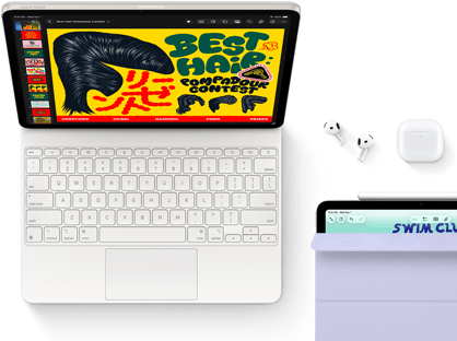 iPad Air, kolor księżycowej poświaty, kolorowa grafika na ekranie, podłączony do klawiatury Magic Keyboard, słuchawek AirPods Pro i Apple Pencil Pro