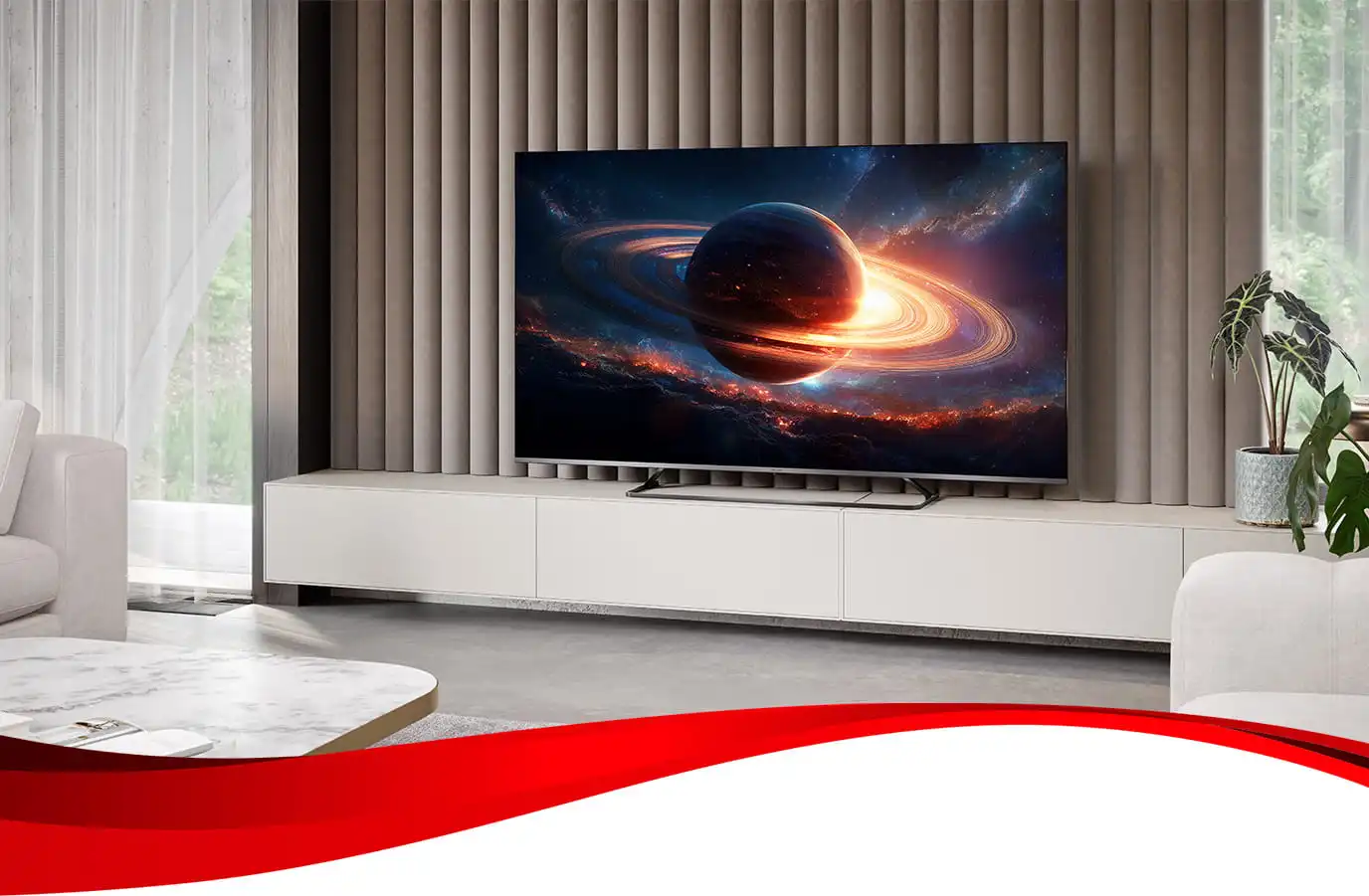 Nowoczesny, jasny salon z dużym telewizorem, na ekranie żywy obraz planety z świecącymi pierścieniami.