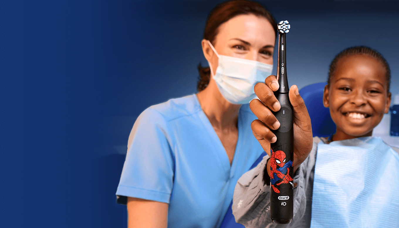 Dziewczynka u dentysty