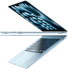 Dwa otwarte MacBooki Air w kolorze błękitnym tworzące strzałkę, co podkreśla ich smukły profil