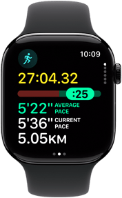 Apple Watch 11, koperta z aluminium, kolor polerowanego onyksu, trening Bieg, ikona biegania, parametry: czas, tętno, tempo odcinka, średnie tempo, dystans. prawa strona obudowy, pokrętło Digital Crown, pasek sportowy w kolorze czarnym