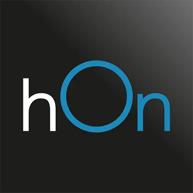 Aplikacja hOn na&nbsp;smartfonie sterująca lodówką Haier HORIZON