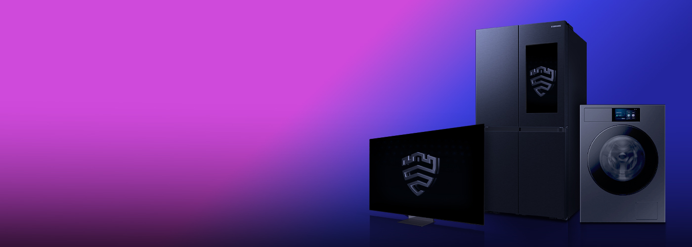 Telewizor, lod&oacute;wka i pralka na gradientowym, fioletowo-granatowym tle. Na dw&oacute;ch urz&aogon;dzeniach znajduje si&eogon; logo Samsung Knox.
