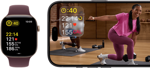 Apple Watch obok iPhone’a z pokazanym na ekranie treningiem Apple Fitness+