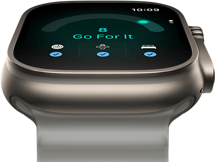 Apple Watch Ultra 4 z kopertą z tytanu w kolorze naturalnym, pasek Ocean w kolorze półprzezroczystej szarości, wynik gotowości 8, zewnętrzna prawa strona, Digital Crown, wystający przycisk boczny